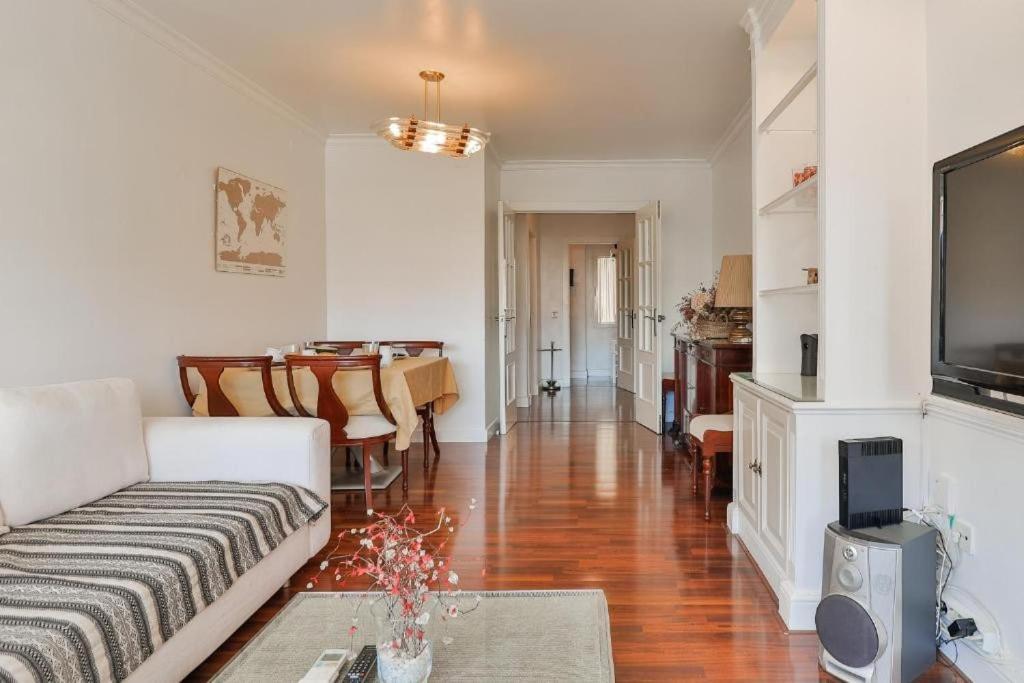 Apartament Big Apartment, Close To Train Station Malaga