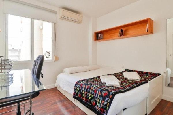 Lejlighed Big Apartment, Close To Train Station