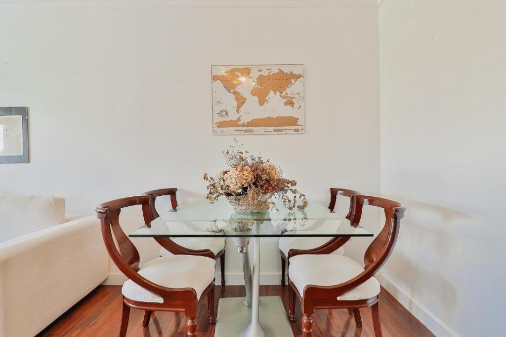 Lejlighed Big Apartment, Close To Train Station *